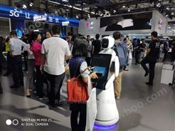 爱丽丝迎宾接待机器人助理华为5G展商发布会